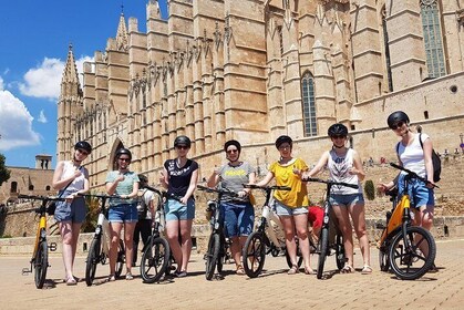 Recorrido de 2 horas en bicicleta eléctrica en Palma de Mallorca