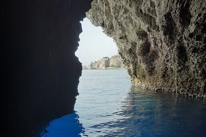 Isola Bella 陶尔米纳蓝洞 2 小时游览
